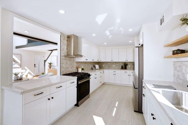 52 Frances Avenue, Pacifica, CA 94044