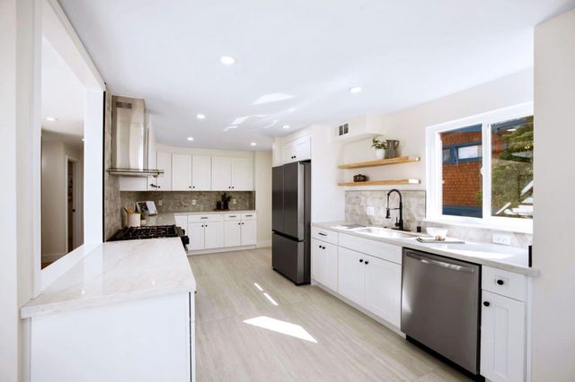 52 Frances Avenue, Pacifica, CA 94044