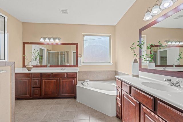 401 Silver TRL, Round Rock, TX 78664