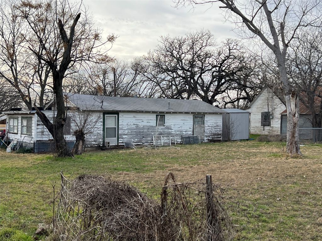 435 West Coke, Gorman, TX 76454