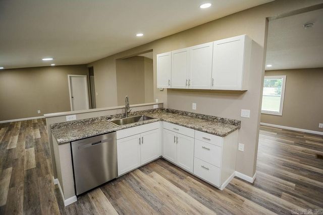 1036 Tippitt Road, Austin, AR 72007