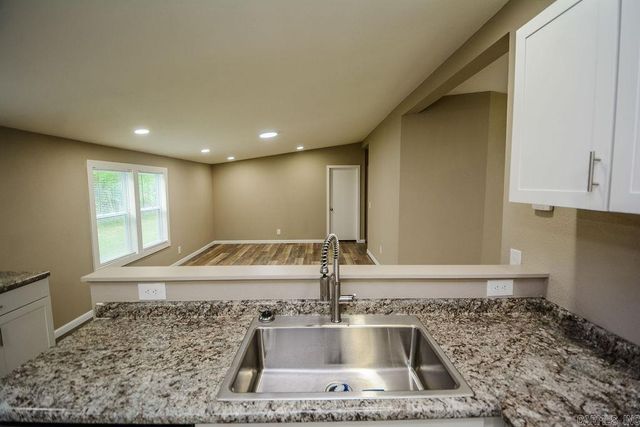 1036 Tippitt Road, Austin, AR 72007