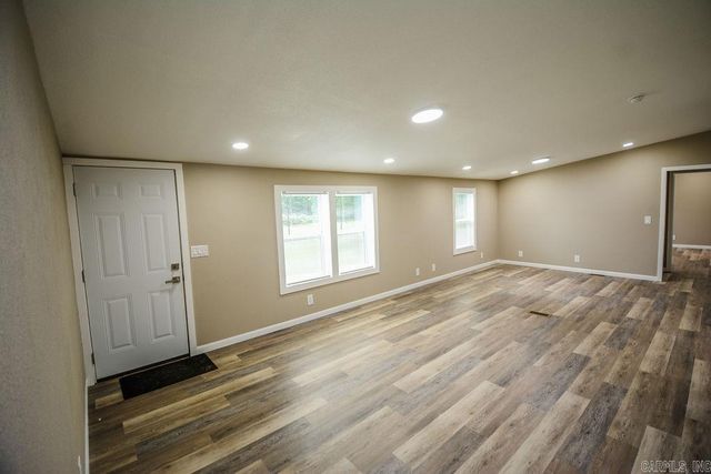 1036 Tippitt Road, Austin, AR 72007
