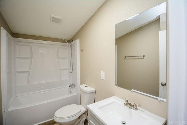 1036 Tippitt Road, Austin, AR 72007