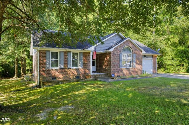3331 Hunting Bay Drive, Spring Lake, NC 28390