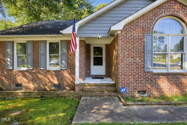 3331 Hunting Bay Drive, Spring Lake, NC 28390