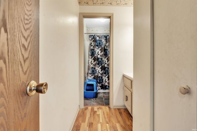 9126 Redfield Drive, Fort Wayne, IN 46819