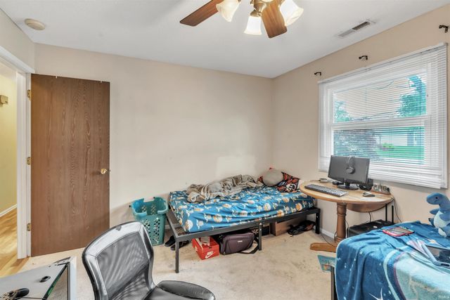 9126 Redfield Drive, Fort Wayne, IN 46819