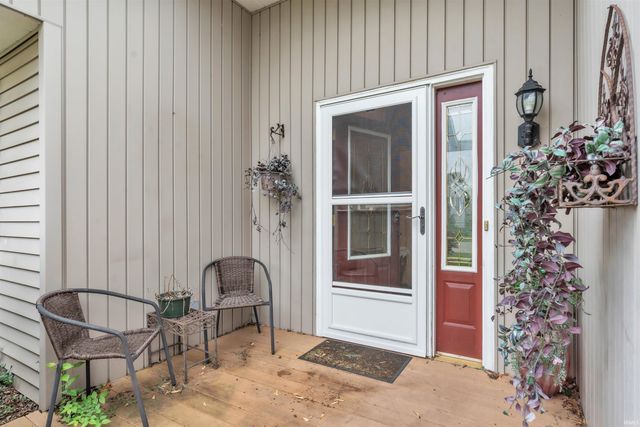 9126 Redfield Drive, Fort Wayne, IN 46819