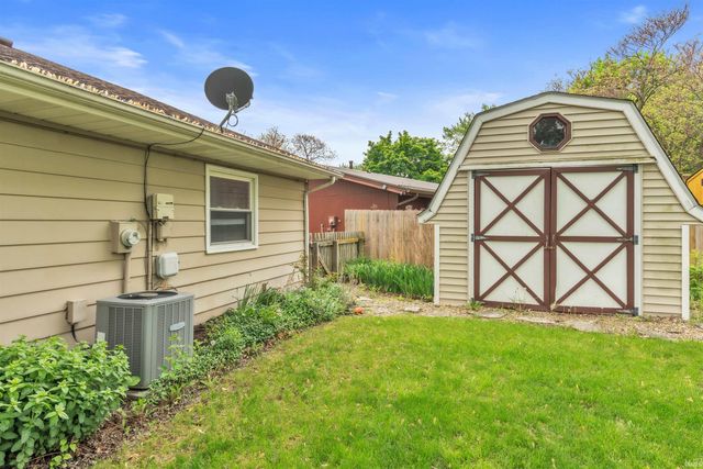 9126 Redfield Drive, Fort Wayne, IN 46819