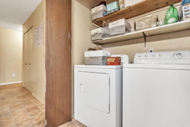 9126 Redfield Drive, Fort Wayne, IN 46819