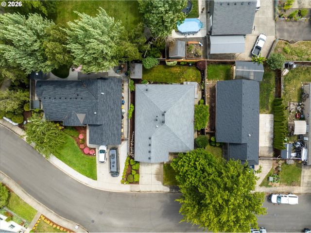 1076 YEW St, Junction City, OR 97448