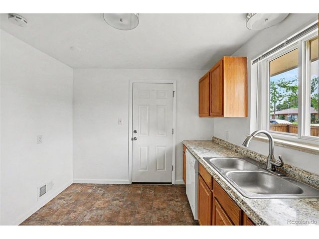 4636 Estes St, Wheat Ridge, CO 80033