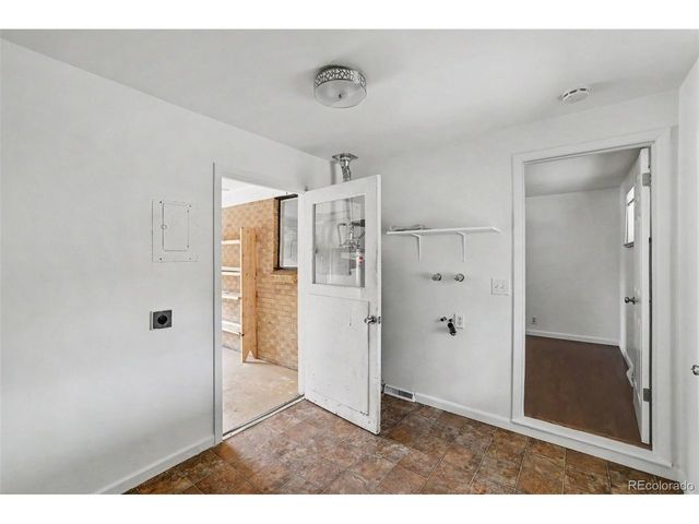 4636 Estes St, Wheat Ridge, CO 80033