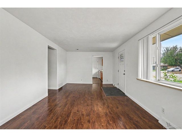 4636 Estes St, Wheat Ridge, CO 80033
