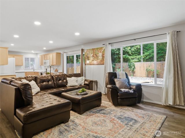 9523 200th Street E, Graham, WA 98338