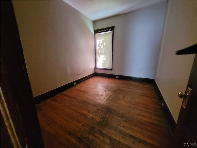 1322 South Avenue 24, Syracuse, NY 13207