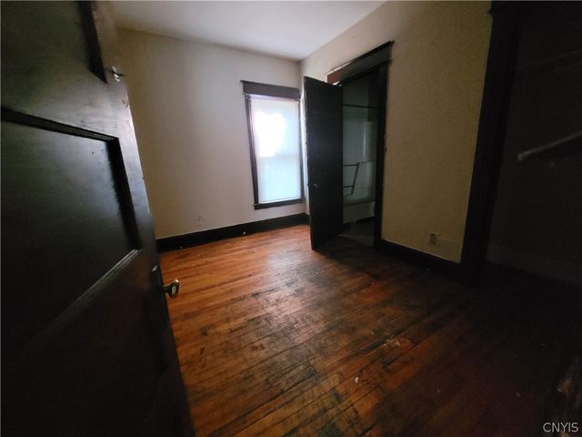 1322 South Avenue 24, Syracuse, NY 13207
