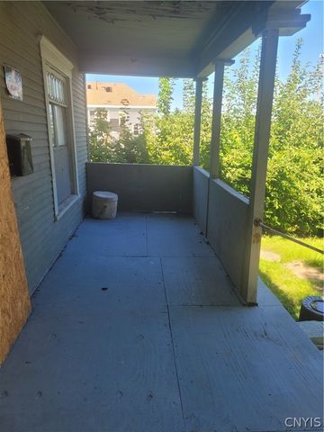 1322 South Avenue 24, Syracuse, NY 13207