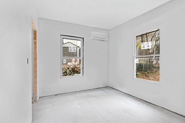 7 Davis St 1, Woburn, MA 01801