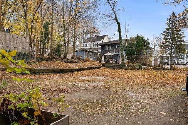 7 Davis St 1, Woburn, MA 01801