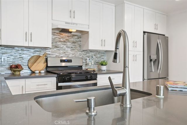 4189 Vineland 120, Studio City, CA 91602