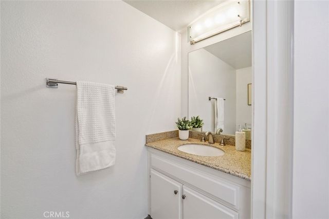 4189 Vineland 120, Studio City, CA 91602