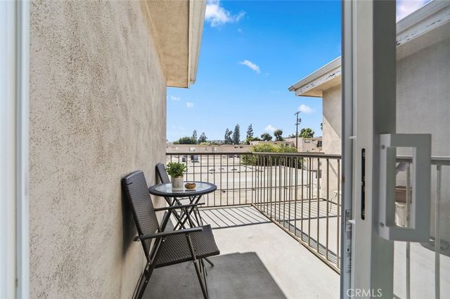 4189 Vineland 120, Studio City, CA 91602