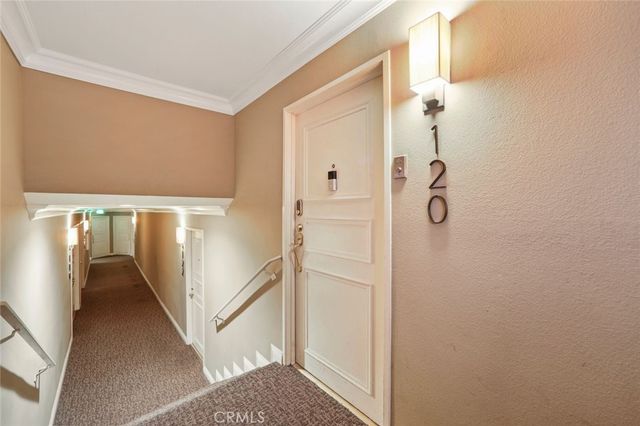 4189 Vineland 120, Studio City, CA 91602