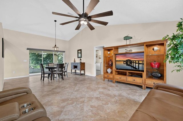 40 FLAMINGO DRIVE, Palm Coast, FL 32137