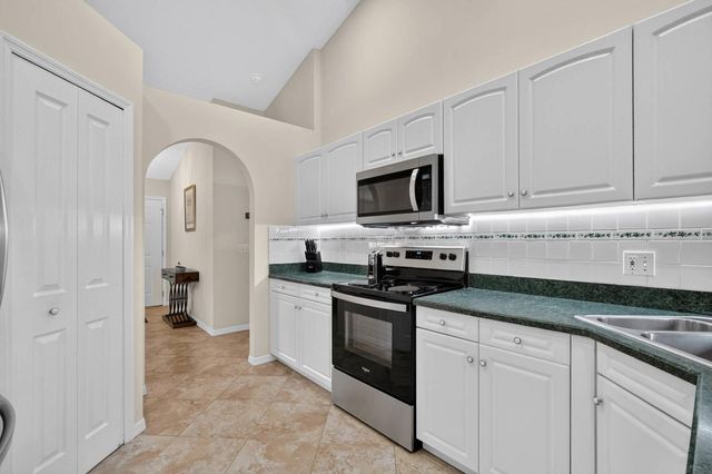 40 FLAMINGO DRIVE, Palm Coast, FL 32137