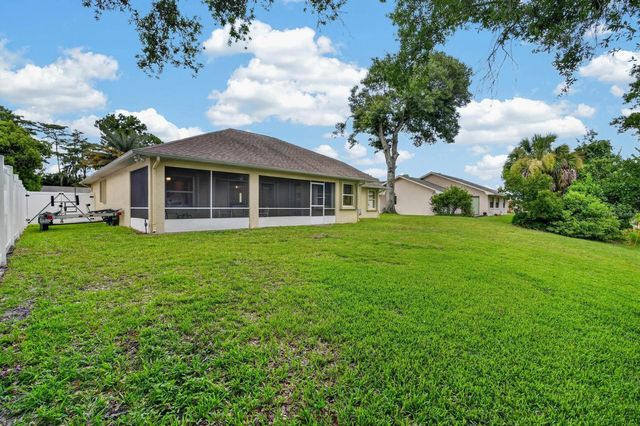 40 FLAMINGO DRIVE, Palm Coast, FL 32137
