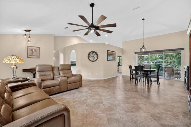 40 FLAMINGO DRIVE, Palm Coast, FL 32137