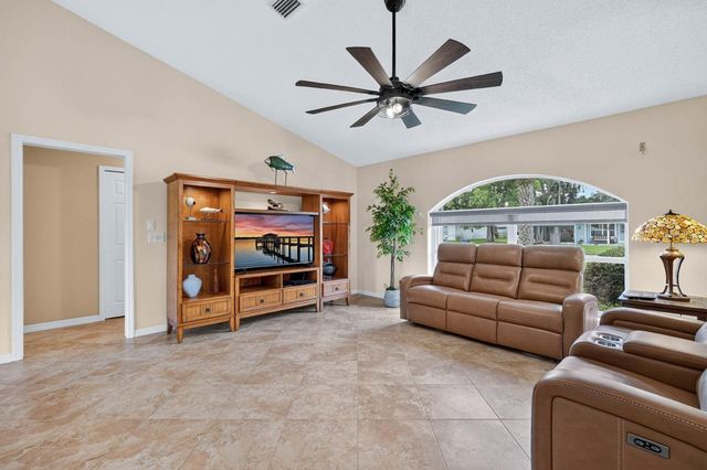 40 FLAMINGO DRIVE, Palm Coast, FL 32137