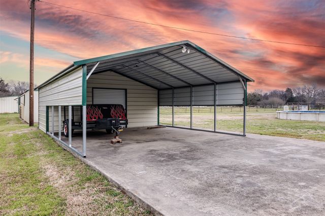 875 Harlan Road, Combine, TX 75159