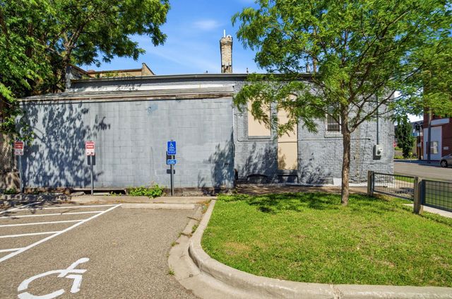 871 Payne Avenue, Saint Paul, MN 55130