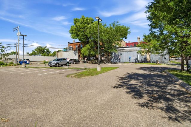 871 Payne Avenue, Saint Paul, MN 55130