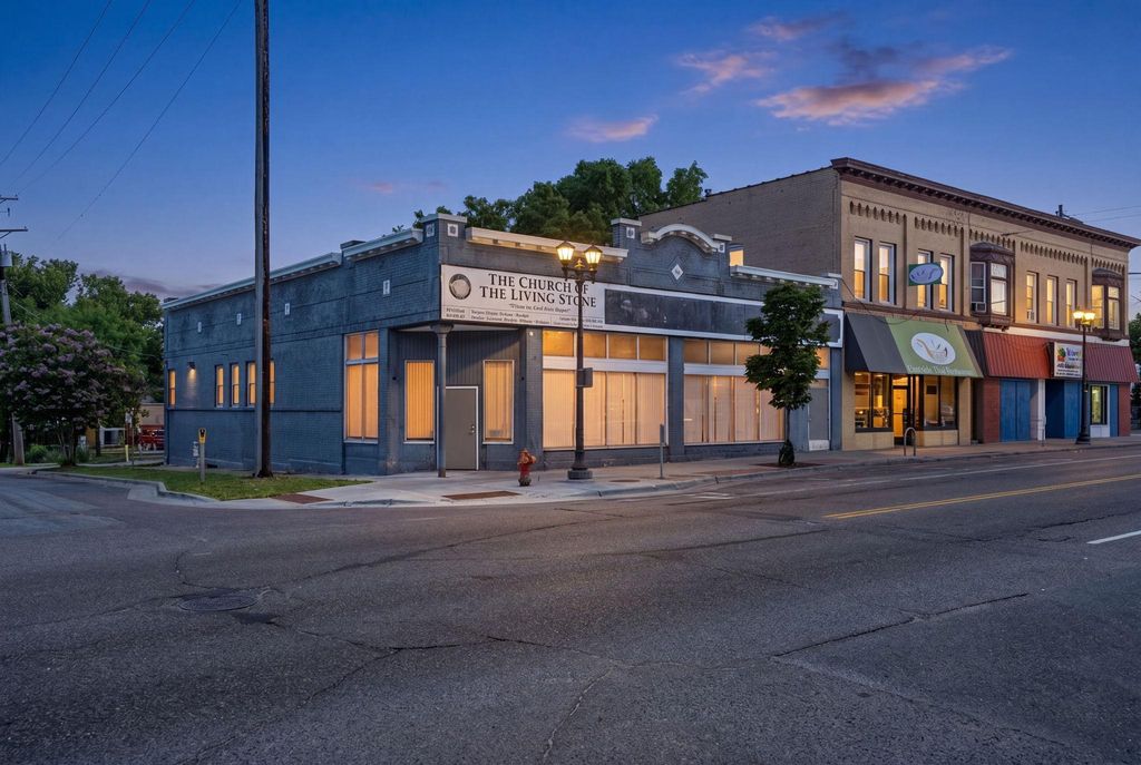 871 Payne Avenue, Saint Paul, MN 55130