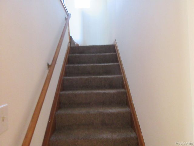 13477 Vernon Avenue, Warren, MI 48089