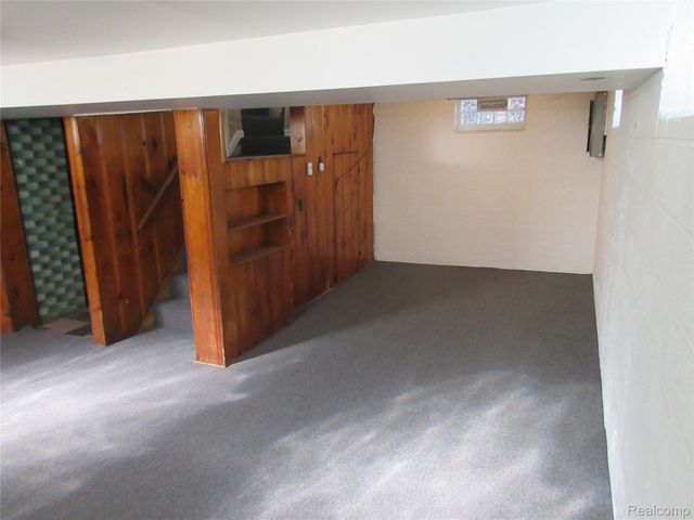 13477 Vernon Avenue, Warren, MI 48089