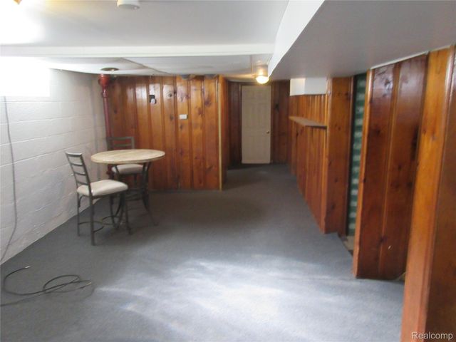 13477 Vernon Avenue, Warren, MI 48089