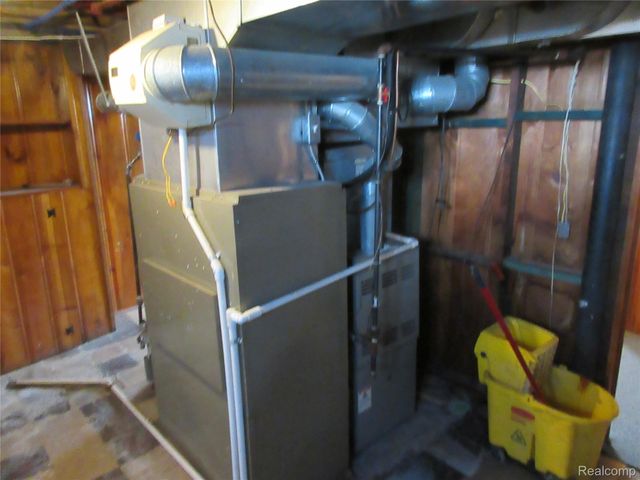 13477 Vernon Avenue, Warren, MI 48089