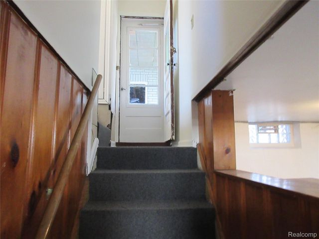 13477 Vernon Avenue, Warren, MI 48089