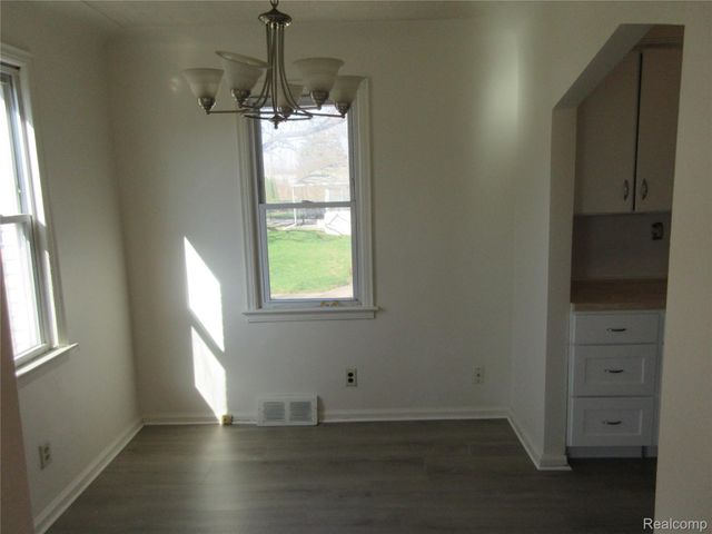 13477 Vernon Avenue, Warren, MI 48089