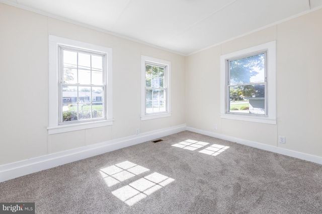 246 HARMONY RD, Gibbstown, NJ 08027