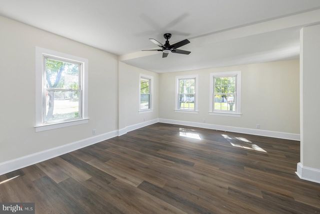 246 HARMONY RD, Gibbstown, NJ 08027