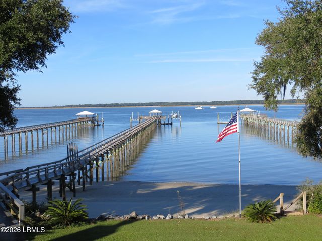 85 Fort Fremont Road, St. Helena Island, SC 29920