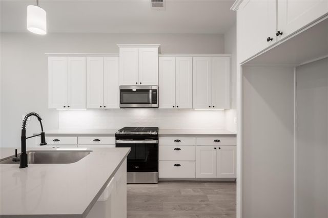 5205 Amber Sunrise Drive, Houston, TX 77018