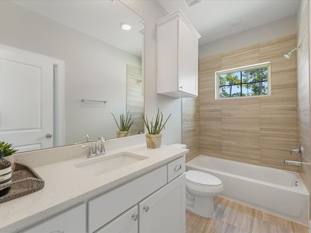 5205 Amber Sunrise Drive, Houston, TX 77018