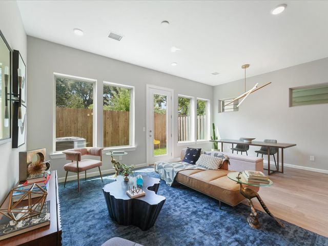 5205 Amber Sunrise Drive, Houston, TX 77018